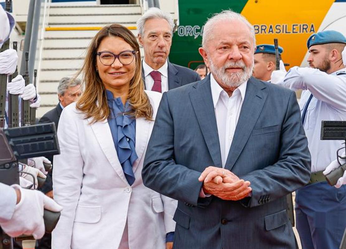 Primeira Dama Do Brasil Janja Da Silva Nas Compras Na Avenida Da Liberdade