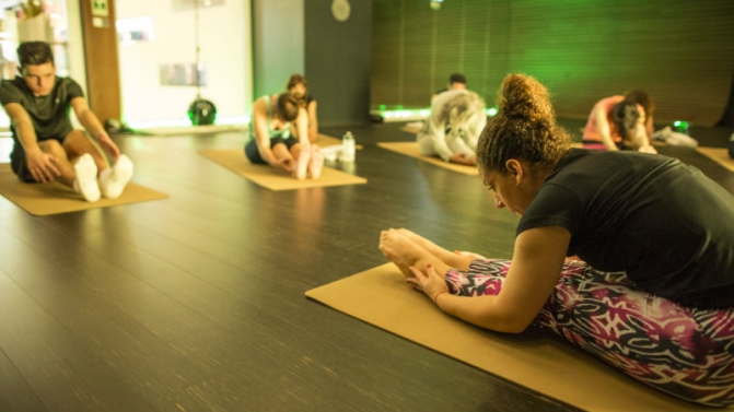 Aula de Yoga em Dupla - Sim Yoga