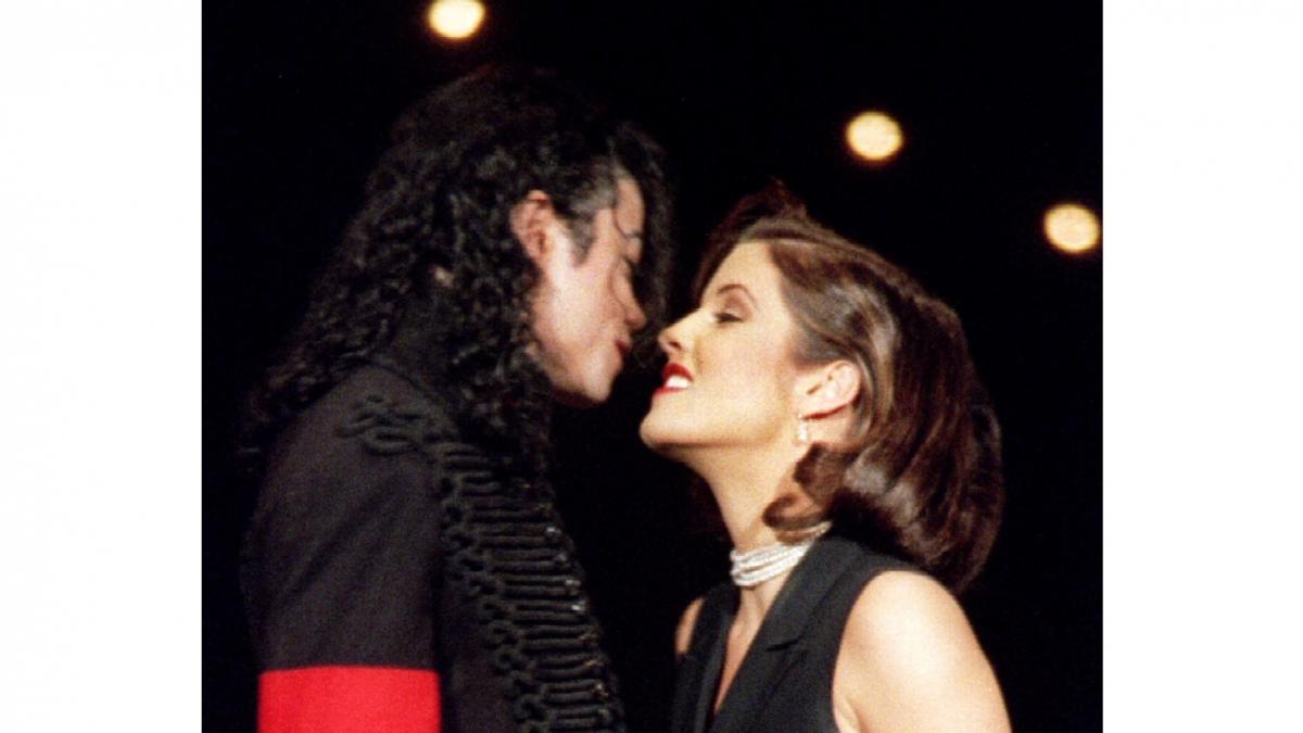Ex-mulher de Michael Jackson diz que filhos foram concebidos por inseminação artificial