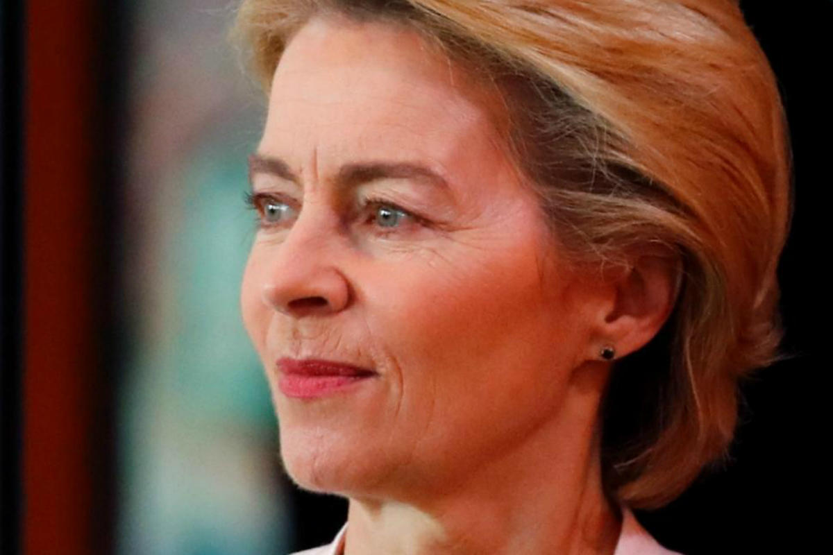 Ursula Von Der Leyen Torna Se A Primeira Mulher Presidente Da Comissão