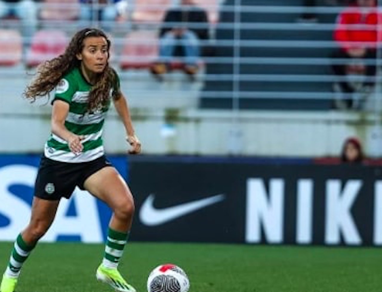 Balneários degradados e com baratas na liga feminina de Futebol. Jogadora  do Sporting faz denúncia