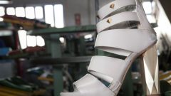calçado luxo 344 euros preço médio Portugal
